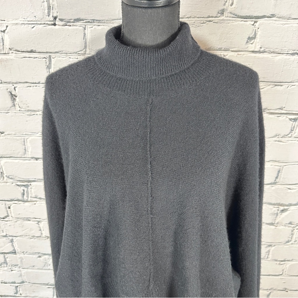 Vince Cashmere Wool Poncho Sweater Cape Shrug XS/S Black Turtleneck Luxury Cozy - Picture 5 of 11
